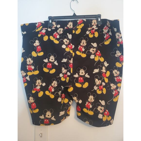 Torrid Mickey Mouse Bike Shorts Size 5 - Picture 2 of 4